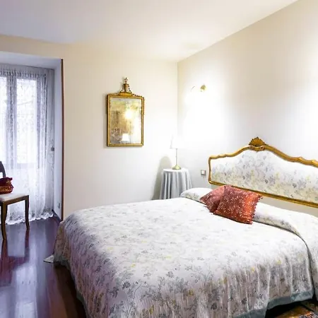 Alma - Rialto Bridge