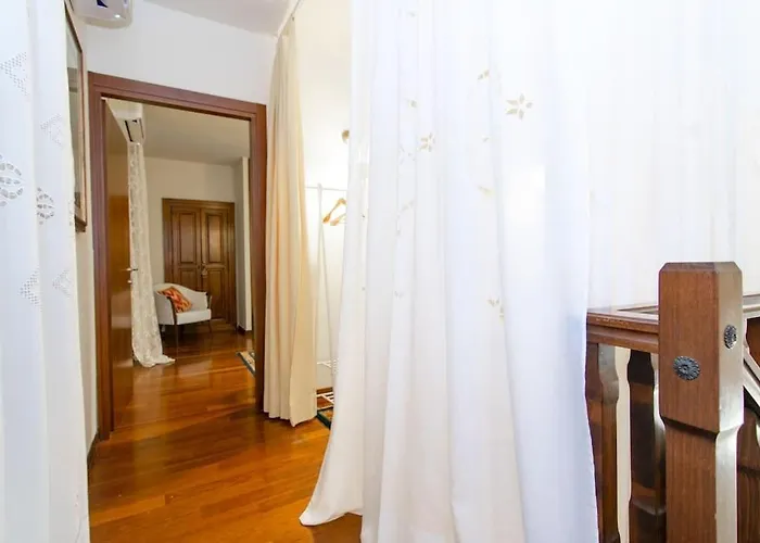 Alma - Rialto Bridge Venetië