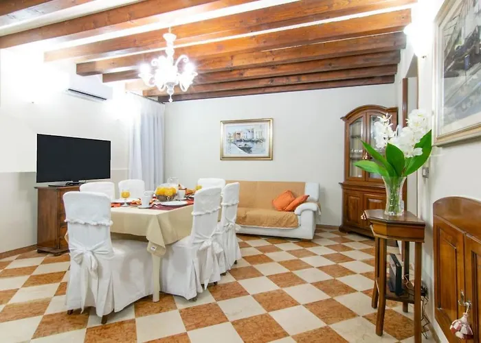 Alma - Rialto Bridge