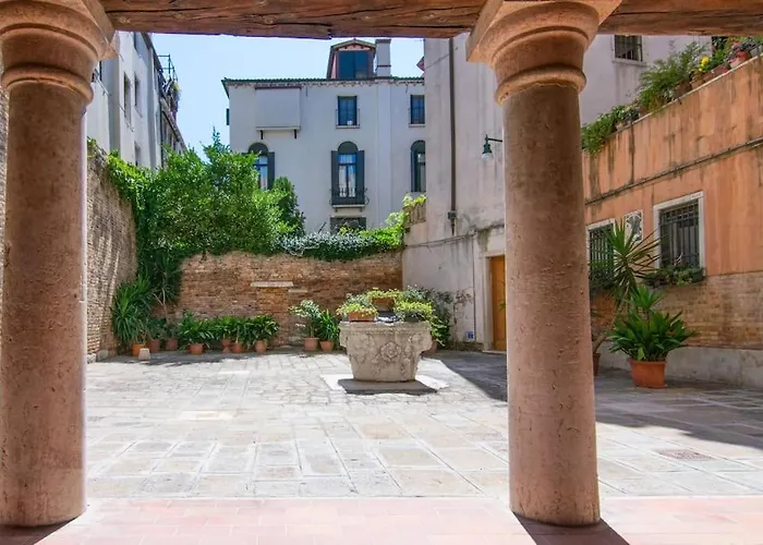 Alma - Rialto Bridge Appartement Venetië