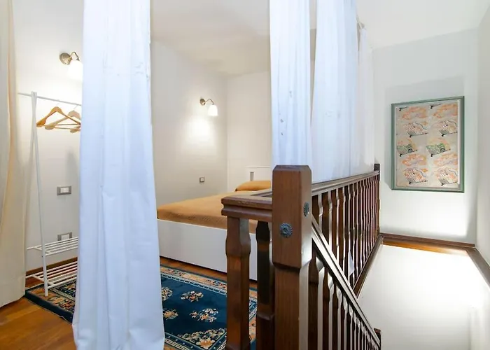 Alma - Rialto Bridge *