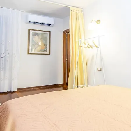 Alma - Rialto Bridge *